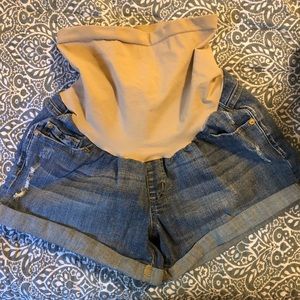 A Pea in the Pod/luxe Essentials Jean shorts